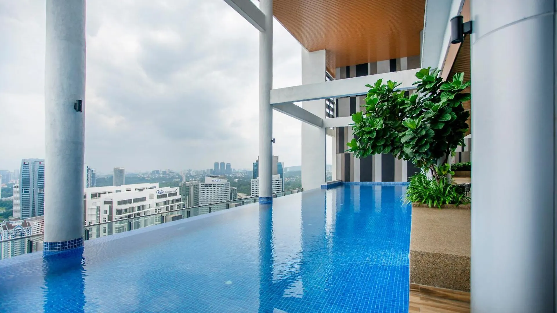 Apartament The Colony & Luxe Kuala Lumpur With Klcc View Skypool By Cobnb