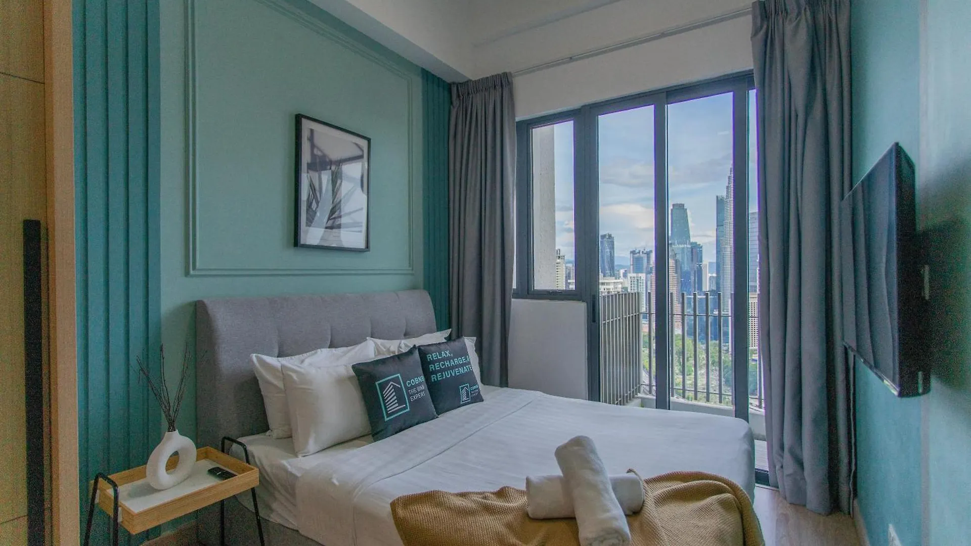 The Colony & Luxe Kuala Lumpur With Klcc View Skypool By Cobnb Apartament